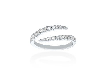 Anillo   en Oro amarillo 18Kt y diamantes