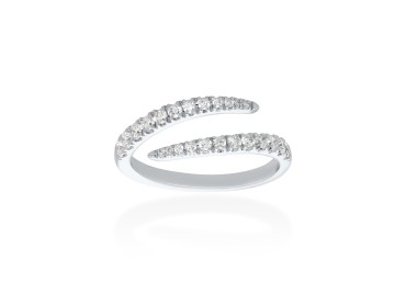 Anillo   en Oro amarillo 18Kt y diamantes