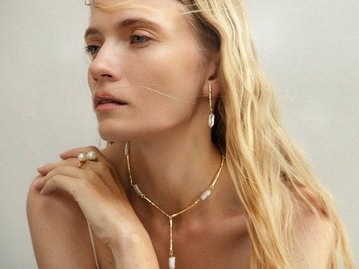 Gargantilla NAGORI de plata con perlas