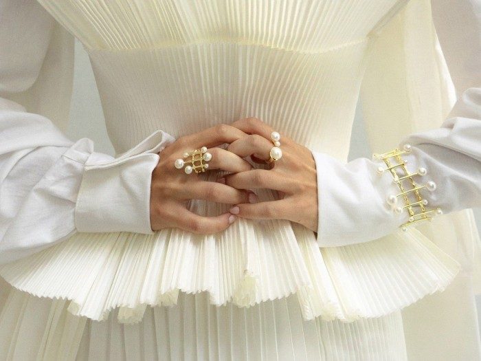 Brazalete de plata y perlas