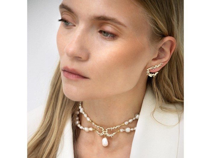 Silberner Choker mit Zirkonia und Perlen