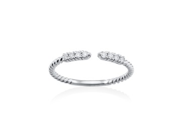 Anillo de Oro 18Kt. y diamantes.