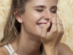 Pendientes trébol de Oro 18Kt y diamantes