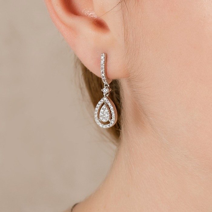 Pendientes lagrima pavé de Oro 18Kt y diamantes