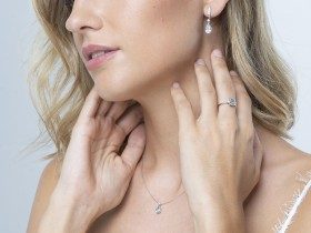 Earrings in 18kt. Gold and diamonds