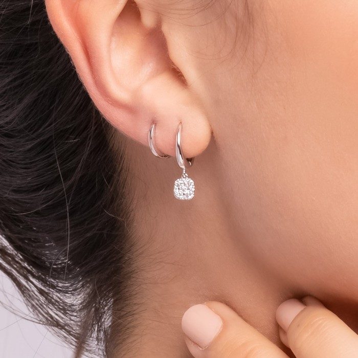 Pendientes criolla con pavé carré de Oro 18Kt y diamantes