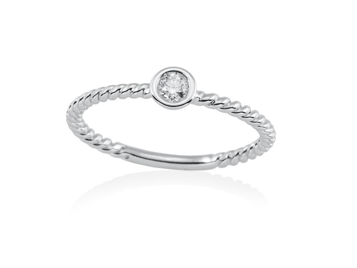 Anillo  en Oro 18Kt. y diamantes