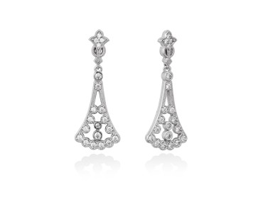 Pendientes de plata isabelino largo