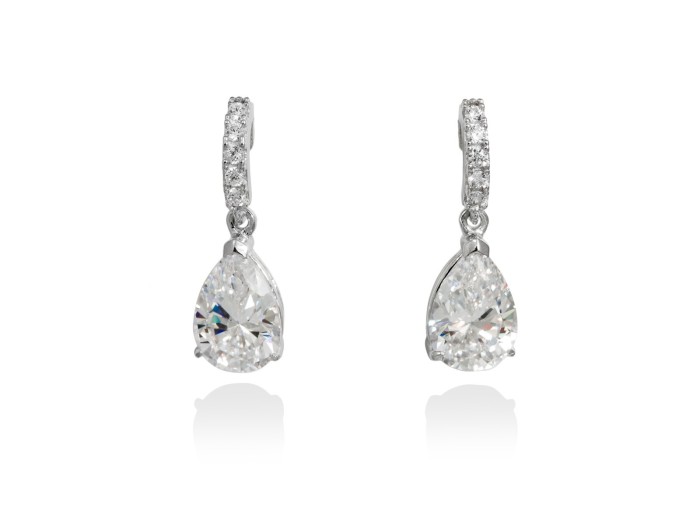 Pendientes de plata lágrima con gema de color