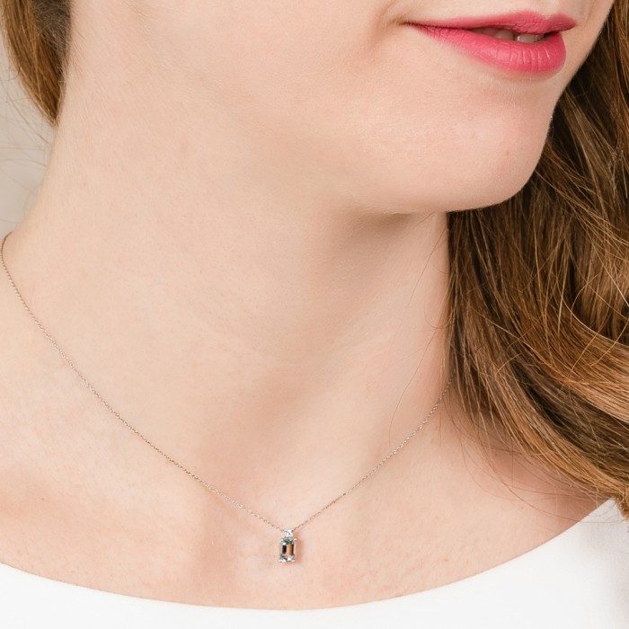 Gargantilla de Oro con diamantes y aguamarina