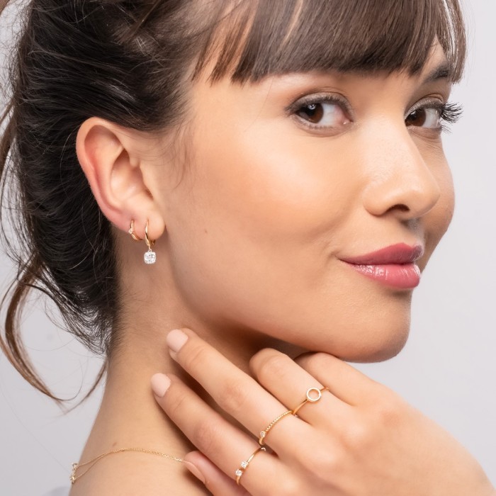 Piercing de Oro 18Kt aro pequeño con diamantes