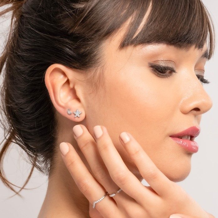 Piercing de Oro 18Kt con luna de diamantes