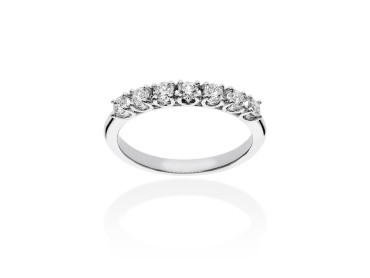 Ring   in 18kt Weißgold und Diamanten