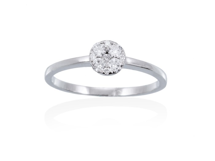 Anillo  en Oro 18Kt. y diamantes