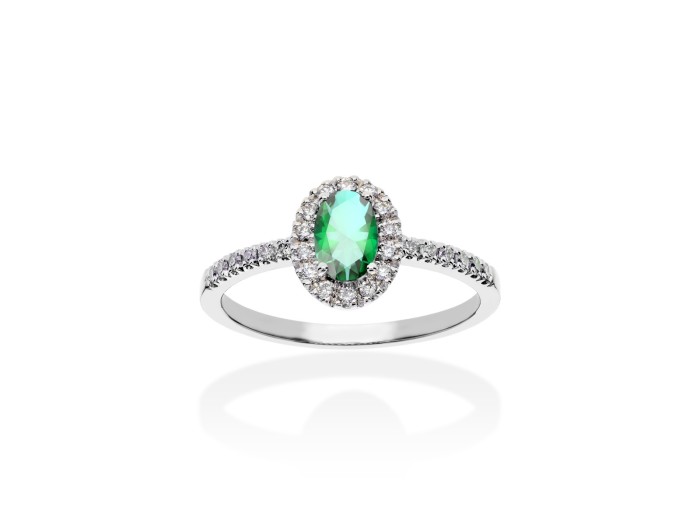 Ring   in 18kt Weißgold und Diamanten