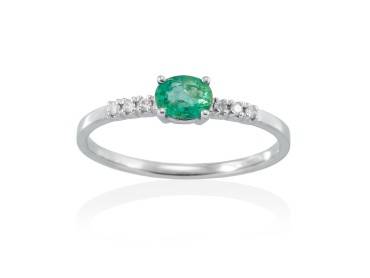 Anillo  en Oro 18Kt. y diamantes