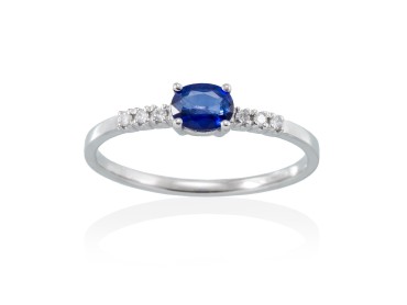 Anillo  en Oro 18Kt. y diamantes