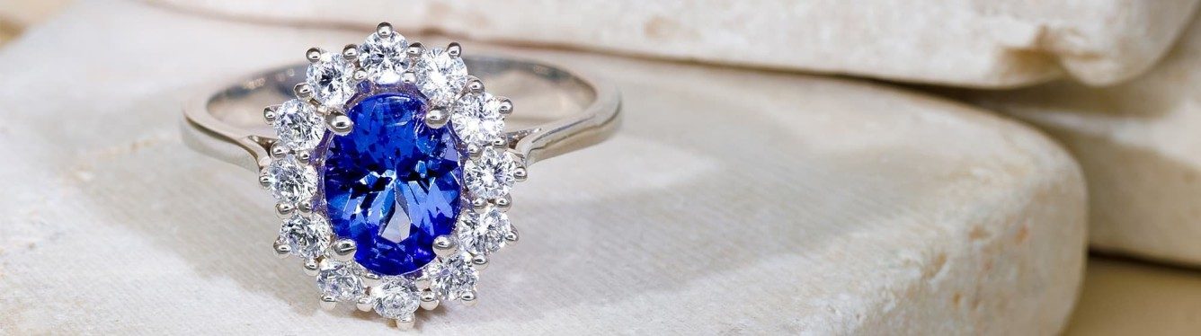 Engagement rings for women | Marina Garcia