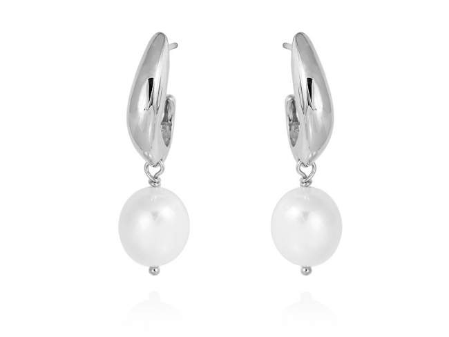 Earrings AOMORI pearl in silver de Marina Garcia Joyas en plata Earrings in rhodium plated 925 sterling silver with freshwater cultured pearls. (size: 3,5 cm.)