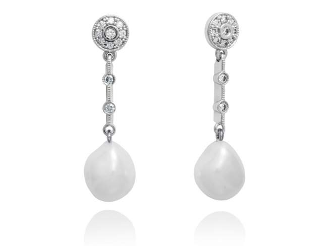 Earrings DANIELA Pearl in silver de Marina Garcia Joyas en plata Earrings in rhodium plated 925 sterling silver, white cubic zirconia and freshwater cultured pearls. (length: 3,7 cm.)