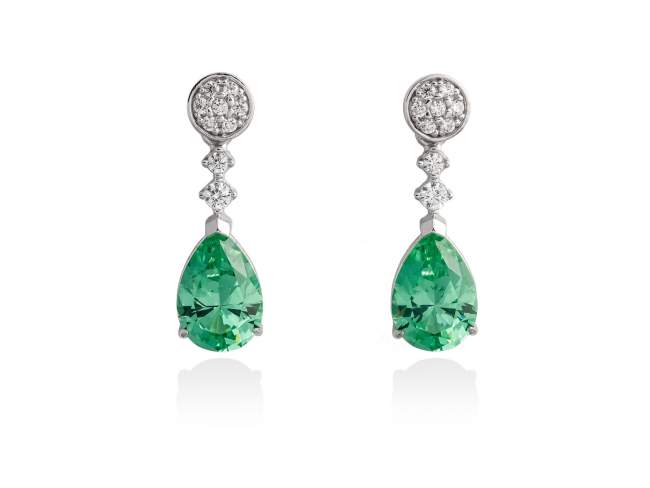 Earrings LARA Green in silver de Marina Garcia Joyas en plata Earrings in rhodium plated 925 sterling silver with white cubic zirconia and synthetic stone in emerald color.(size: 2,3 cm.)