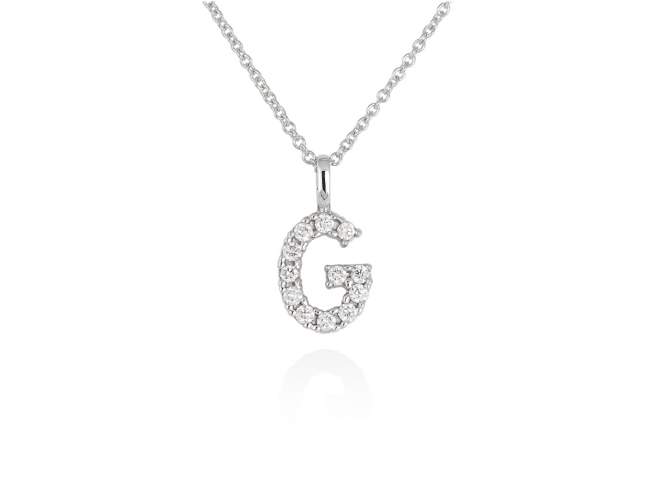 Necklace in 18kt. Gold and diamonds de Marina Garcia Joyas en plata Necklace in white 18kt gold with 12 diamonds carat total weight 0.12 (Color: Top Wesselton (G) Clarity: SI). (Length of necklace: 40+2 cm. Letter dimensions: 10 x 8 mm.)