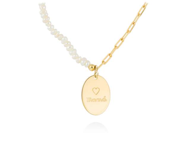 Necklace MAMÁ  in golden silver de Marina Garcia Joyas en plata Necklace in 18kt yellow gold plated 925 sterling silver with freshwater cultured pearls. (Length of necklace: 38+5 cm. Size of pendant: 2 cm.)