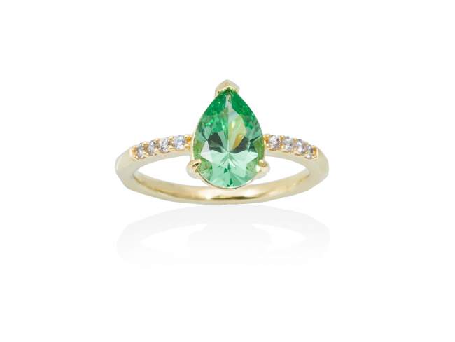 Ring ORLEANS green in golden silver de Marina Garcia Joyas en plata Ring in 18kt yellow gold plated 925 sterling silver with white cubic zirconia and synthetic stone in emerald color.  
