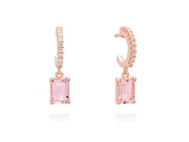 Earrings NIZA pink in rose silver de Marina Garcia Joyas en plata Earrings in 18kt rose gold plated 925 sterling silver with white cubic zirconia and synthetic morganite. (size: 2 cm.)