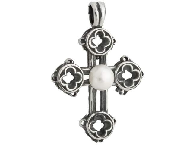 Pendant GOTIC in silver de Marina Garcia Joyas en plata Pendant in 925 sterling silver and freshwater cultured pearl. (Chain is not included)