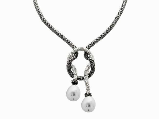 Necklace ENREDO in silver de Marina Garcia Joyas en plata Necklace in 925 sterling silver and freshwater cultured pearls.