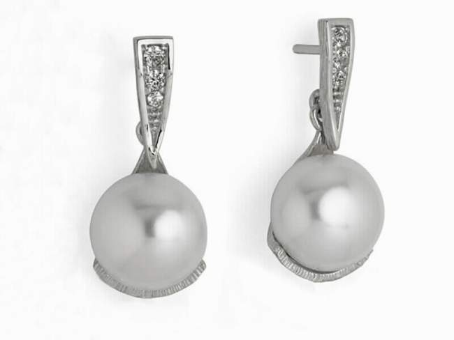 Earrings EMMA in oxidized Silver de Marina Garcia Joyas en plata Earrings in 925 sterling silver, cubic zirconia and freshwater cultured pearls