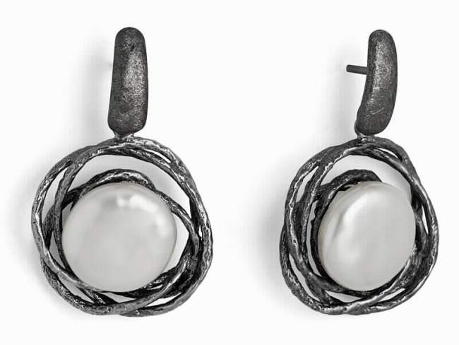 Pendientes BEATRICE en plata Negra de Marina Garcia Joyas en plata Pendientes de plata de primera ley (925) con baño de rutenio y perla