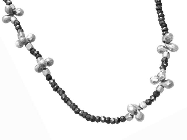 Necklace ADA Grey in silver de Marina Garcia Joyas en plata Necklace in 925 sterling silver and faceted grey spinels.(length: 100 cm.)