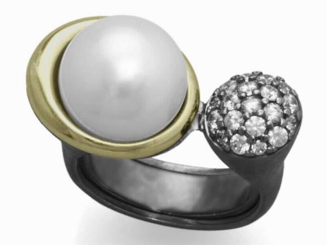 Ring PAVE PEARL in silver de Marina Garcia Joyas en plata Ring in ruthenium plated 925 sterling silver and dorado, freshwater cultured pearl and cubic zirconia