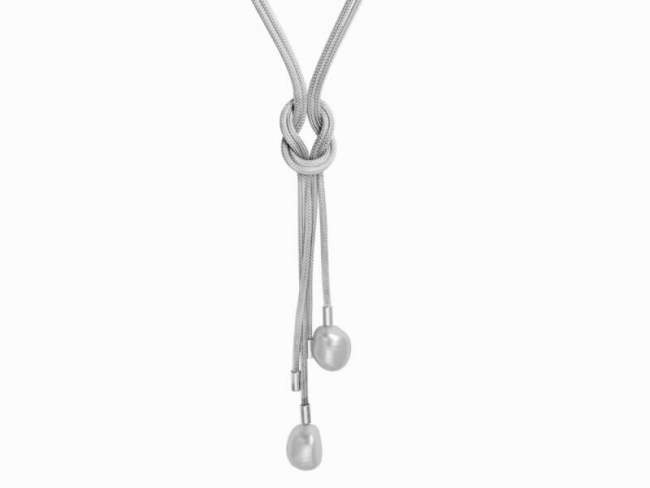 Necklace TEN in silver de Marina Garcia Joyas en plata Necklace in rhodium plated 925 sterling silver and freshwater cultured pearls.