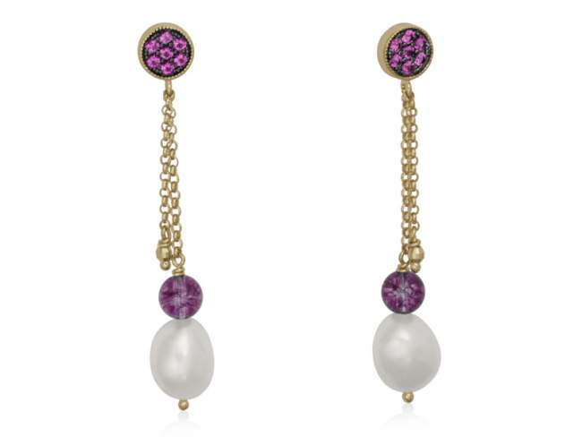 Earrings LONG IRIS Pink in golden Silver de Marina Garcia Joyas en plata Earrings in 18kt yellow gold plated 925 sterling silver with synthetic fuchsia sapphire, faceted rose quartz and freshwater cultured pearls.  