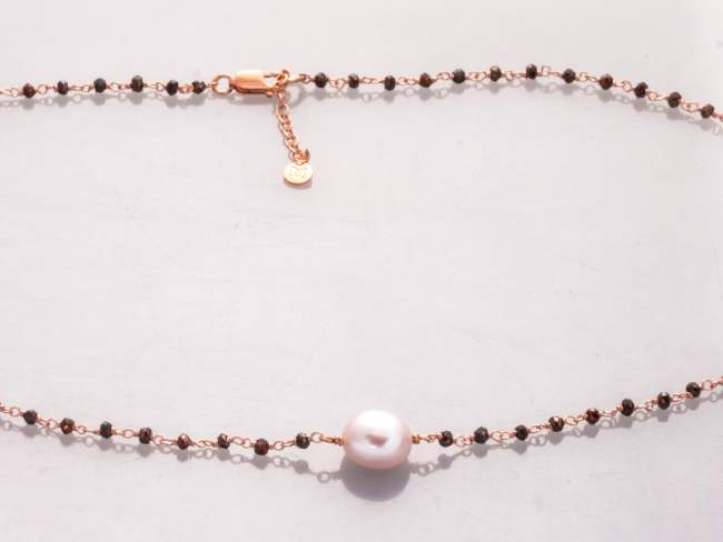 Rosary    de Marina Garcia Joyas en plata Rosary in 18kt rose gold plated 925 sterling silver with faceted black spinels and freshwater cultured pearl. (length: 42+3 cm.)