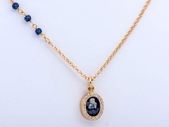 Necklace CARINA Blue in golden silver de Marina Garcia Joyas en plata Necklace in 18kt yellow gold plated 925 sterling silver with white cubic zirconia, synthetic blue spinel and agate cameo. (length: 42 cm.)
