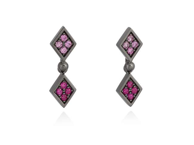 Earrings IRIS Pink in black silver de Marina Garcia Joyas en plata Earrings in ruthenium plated 925 sterling silver with synthetic pink sapphire and synthetic fuchsia sapphire. (size: 2 cm.)