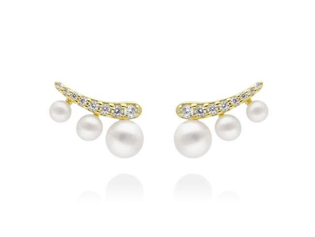 Earrings Miranda  in golden silver de Marina Garcia Joyas en plata Earrings in 18kt yellow gold plated 925 sterling silver with white cubic zirconia and freshwater cultured pearls. (size: 19 x 11 mm)