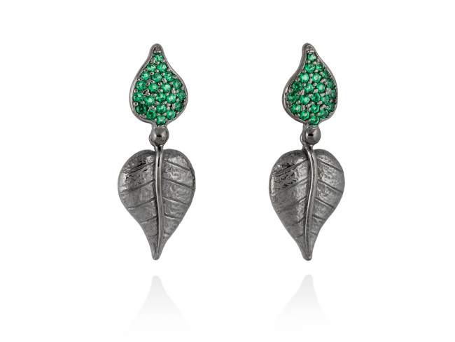 Earrings LEAVES Green in black silver de Marina Garcia Joyas en plata Earrings in ruthenium plated 925 sterling silver and synthetic green spinel. (length: 3,2 cm.)