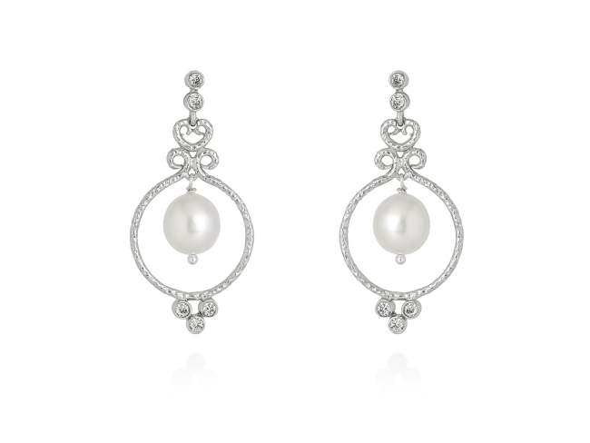 Earrings AURA   de Marina Garcia Joyas en plata Earrings in rhodium plated 925 sterling silver, white cubic zirconia and freshwater cultured pearls.  