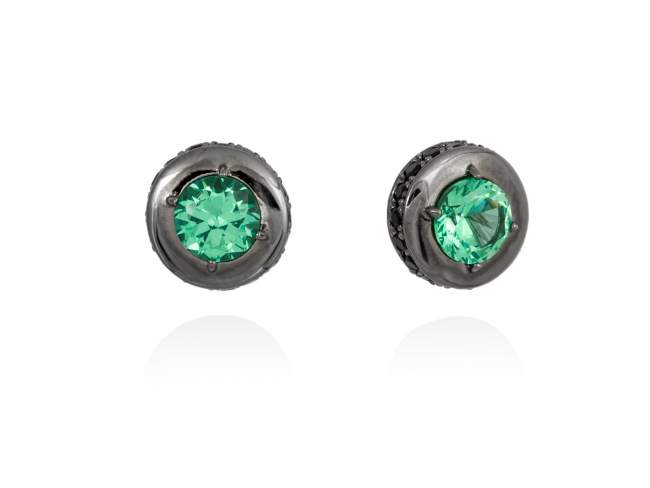 Earrings MAUI Green in black silver de Marina Garcia Joyas en plata Earrings in ruthenium plated 925 sterling silver with synthetic black spinel and synthetic stone in emerald color. (size: 1 cm.)