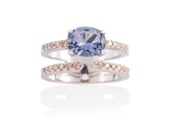 Ring DIVINE Blue in silver de Marina Garcia Joyas en plata Ring in rhodium plated 925 sterling silver, cognac cubic zirconia and synthetic stone in blue color.  