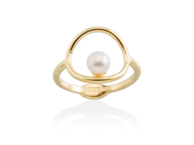 Ring PERLE  in golden silver de Marina Garcia Joyas en plata Ring in 18kt yellow gold plated 925 sterling silver and freshwater cultured pearl.  