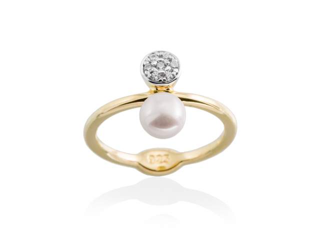 Ring PERLE  in golden silver de Marina Garcia Joyas en plata Ring in 18kt yellow gold plated 925 sterling silver, white cubic zirconia and freshwater cultured pearl.  