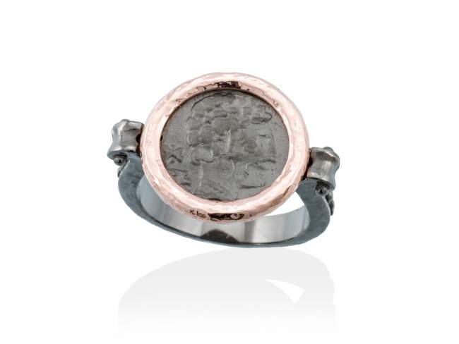 Ring VESTA  in rose silver de Marina Garcia Joyas en plata Ring in 18kt rose gold and ruthenium plated 925 sterling silver.  