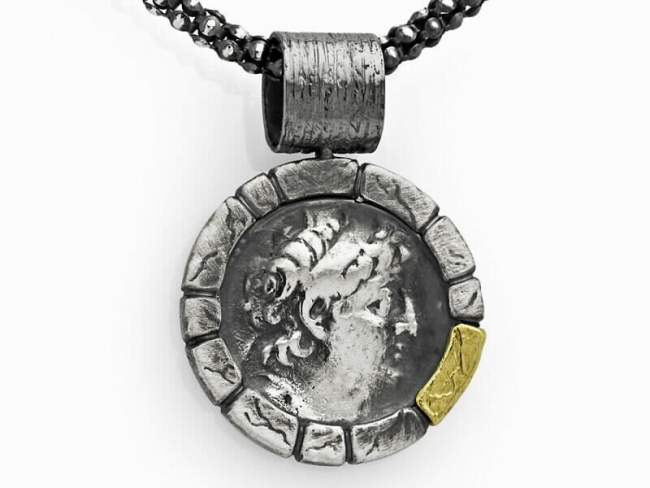 Colgante CARTAGO en plata Dorada de Marina Garcia Joyas en plata Colgante de plata de primera ley (925) con baño de rutenio/dorado. (Cadena no incluida)