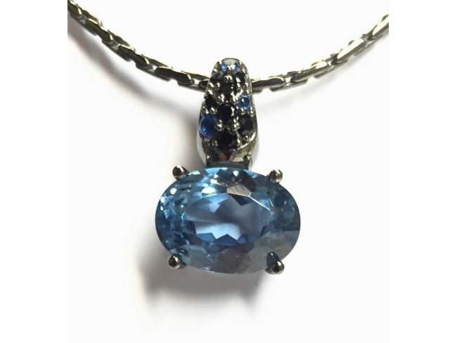 Pendant KELLY Blue in black silver de Marina Garcia Joyas en plata Pendant in ruthenium plated 925 sterling silver with synthetic black spinel and synthetic blue spinel.  (Chain is not included)